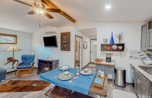 1BR Dog-Friendly Lakefront Cabin with Canoes - Foto 12