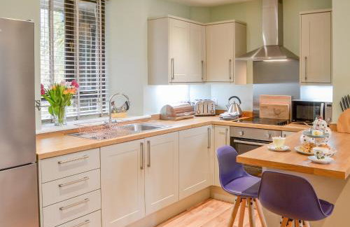 Addycombe Cottage - Photo 2