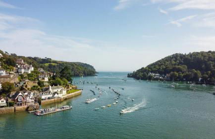 Spacious Coastal Retreat with Sea Views - Foto 79