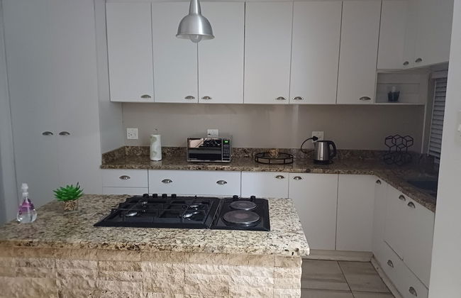 Cosy 2 Bedroom Apartment in a Prominent Area of East London Nahoon - Photo 20