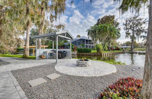 Hot Tub and Fire Pit Lakefront Home on Lake Eloise - Foto 27
