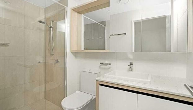Ocean views in the heart of Broadbeach - Foto 4, Baño
