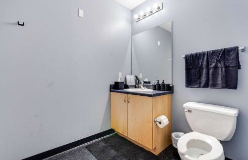 West Loop - City Views With In & Out Parking 2 - Photo 72