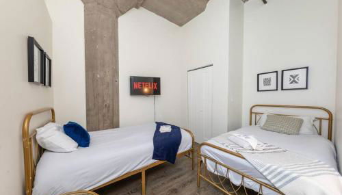 Walkable 2BR Apartment in Chicago South Loop with Optional Parking and Gym Access Near McCormick Place, Museum Campus & Lakefront - Foto 5, towels