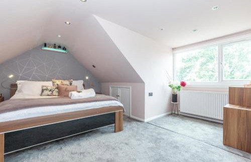 Modern 4 bedroom family home with driveway parking - Foto 2