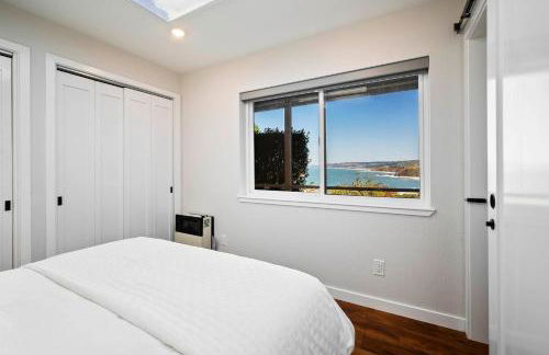 Small Home with Ocean View walk to Restaurants Brewery Shops Beach - Foto 17