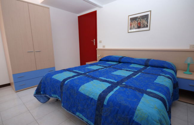 Holiday Village - Foto 12