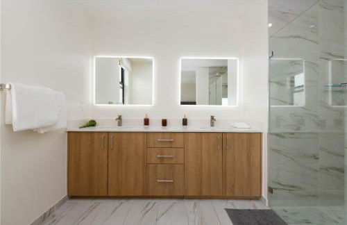 Stylish Apartments in Glendale with Free Parking - Foto 68