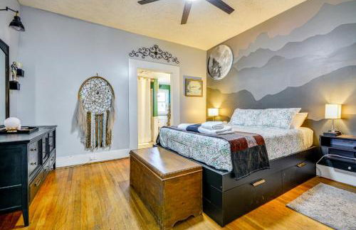 Storybook Craftsman Home with Private Hot Tub! - Foto 28