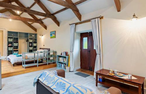 Tiptoe Barn - Photo 10