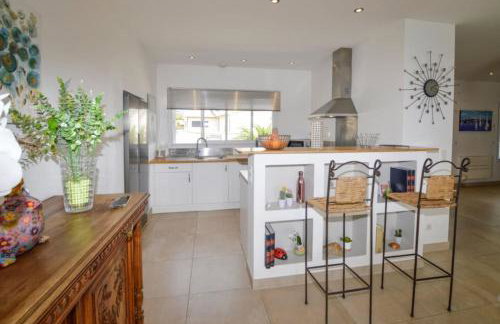 Villa Piscine Mer 7 min Vue Montagne Clim - Foto 21