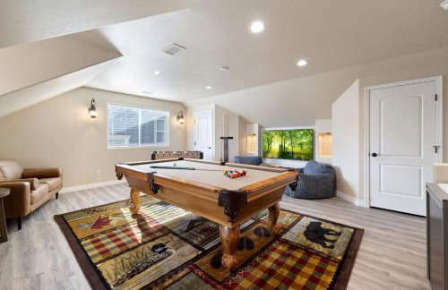 NEW! 5BR Family Retreat with Game Room, AC, Near Downtown Flagstaff & NAU - Foto 1