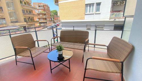 Golden Essence Apartment - terrace & metro - Foto 4