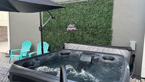 Pet Friendly Modern Zen Studio Retreat W/ Hot Tub! Home by RedAwning - Foto 2