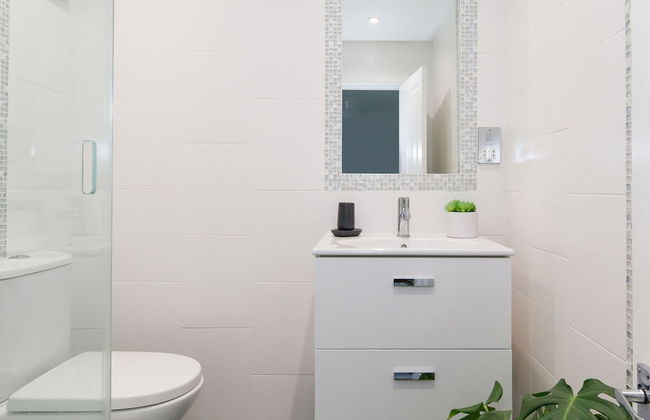 Two Bed Seafront Escape in East Wittering - Photo 19