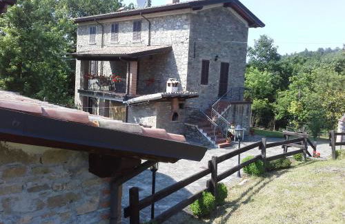 A fine 2 bedroom stone house in Emila - Photo 39