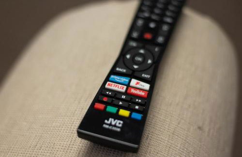 1 Bed Home - Parking - Great for Contractors - Foto 7