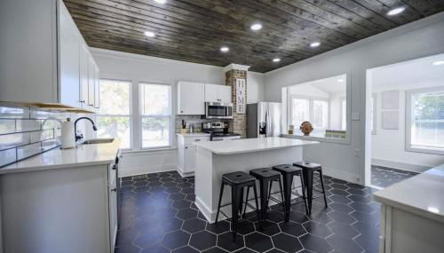 Charming Retreat 5 Min to Tims Ford Lake Sleeps 8 - Foto 2