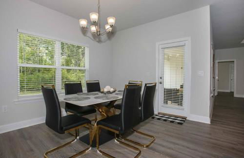 Pleasant Dreams House during November 2023 with a - Foto 8