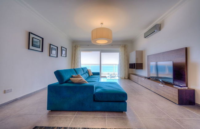 Seafront Luxury Apartment Incl Pool - Foto 10