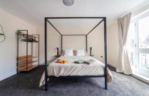Arte Stays Serviced Houses Stratford - 3 Bedrooms 2 Bathrooms Houses London, Stratford, Maryland, Free Parking, Garden, Weekly or Monthly Stays - up to 8 guests - Foto 44