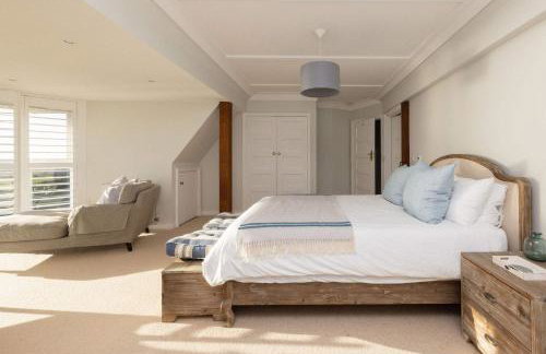 Luxury Beachfront Retreat for 14 with Hot Tub - Photo 33