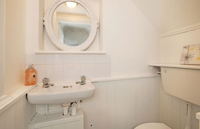 3 Bedroom House Near the City Center - Photo 15