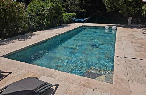 La Bastide Blanche Magnifique villa 5 étoiles 5 chambres et piscine privée sur 6500 m VAR - Photo 7