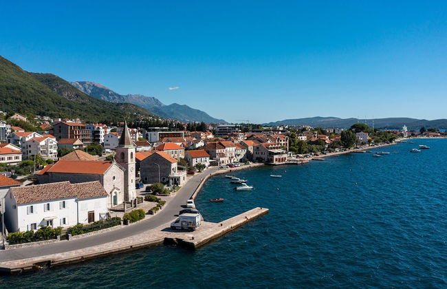 Villa Lastva is a Five Star Seafront Luxury Villa With Privite Pool - Foto 71