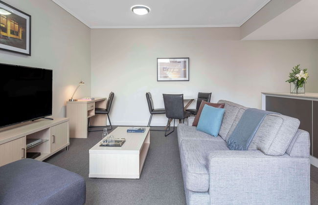 Oaks Brisbane Festival Suites - Photo 22