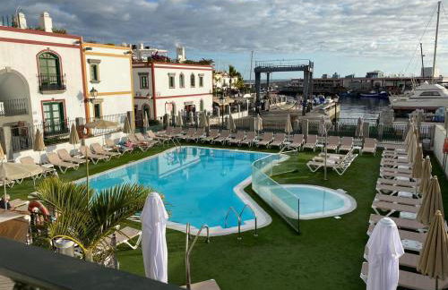 Billy's Beachfront Apartment with pool access - Foto 14