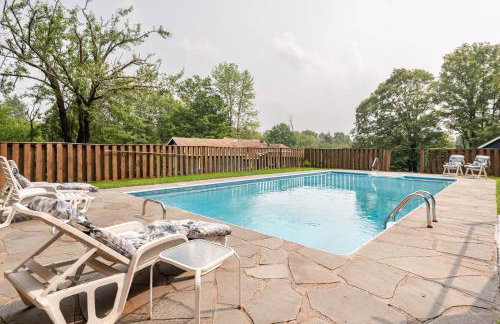 Bethel Woods Retreat - wPool, Hot Tub & Arcade! - Foto 18