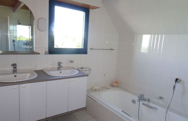 Holiday Home in Penestin Near La Mine D'or Beach - Foto 12