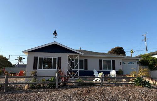 Seaside Garden Escape, A Stroll to the Beach! - Foto 20