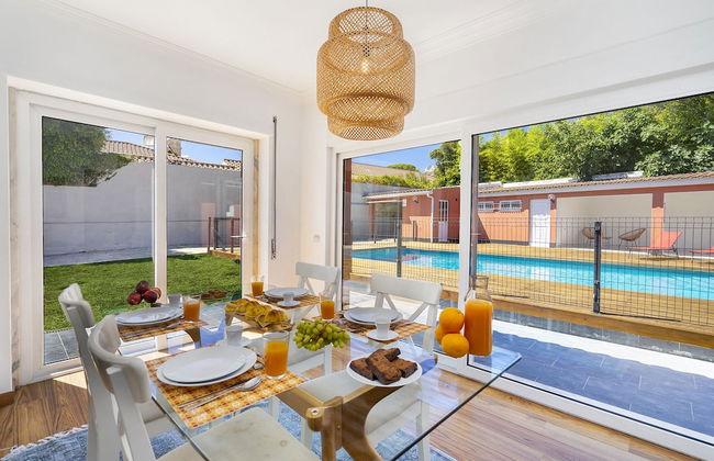 Poolside Paradise: Your Dream Retreat In Cascais W/ S-Pool, Gym And Parking - Foto 15