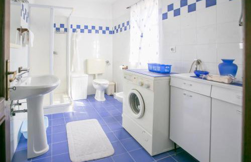 Unique Villa Bošket with Pool and Jacuzzi surrounded by Nature - Foto 19