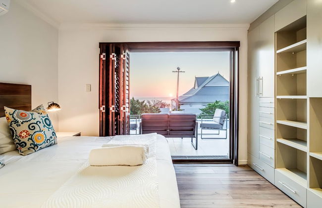 Stylish Holiday Home With Private Pool Ocean Views Jumeirah Blue - Photo 32