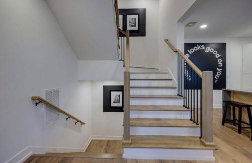 Skyline Luxury - Rooftop Deck- King Suites-Garage - Foto 19