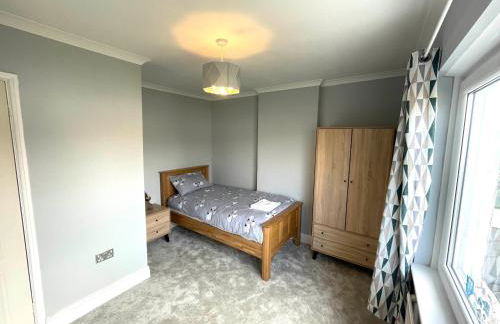 Cozy 3 Bedroom Home - Photo 3