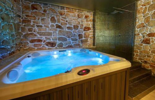 Villa Gabriel - Three Bedroom Villa with Outdoor Pool - Foto 37