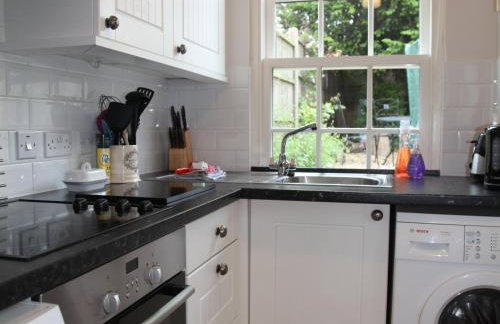 Green Cottages - Photo 47