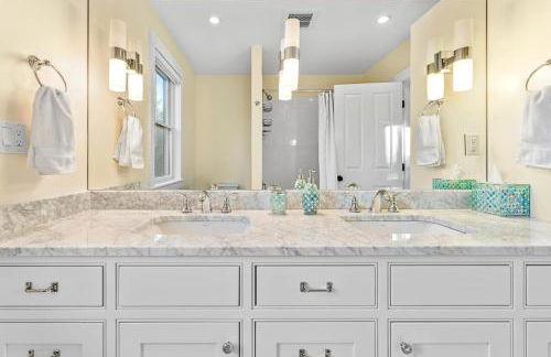 Modern Family Home Walkable to Town - Foto 13