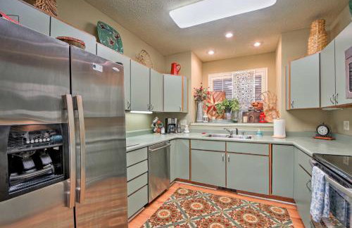 Lakefront Condo with Resort-Style Amenities and Marina - Foto 11