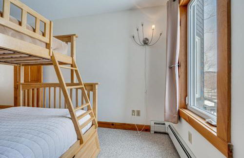 Ski-In Resort Family Condo with Deck at Jay Peak! - Foto 23