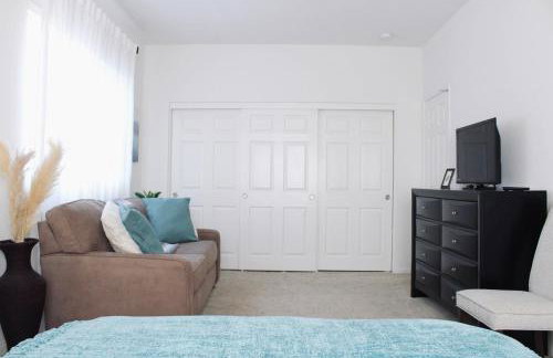 Entire Bungalow w/ Private Pool Near Palm Springs! - Foto 13