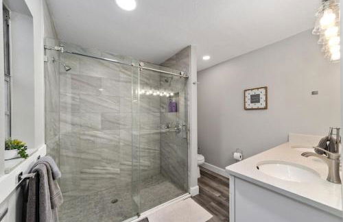 BeeHappy House close to WEC, Springs, State Parks - Foto 32