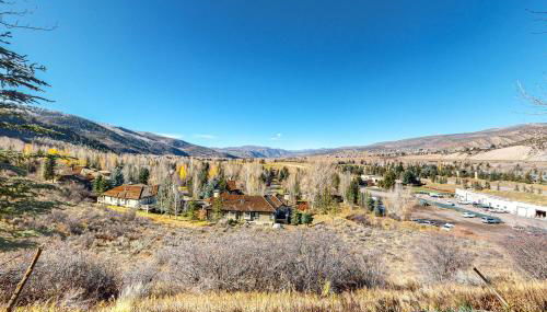 Essence at Arrowhead - Photo 4