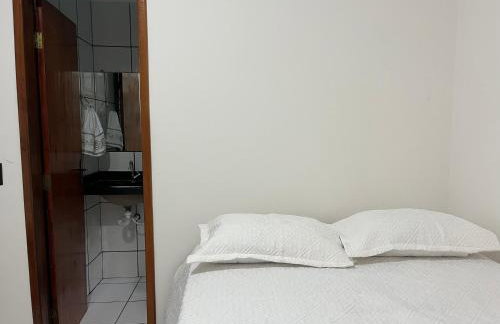 Apto 2 quartos, ar condicionado, 2 banheiros privativos, piscina, no Bairro Cambolo - Foto 21