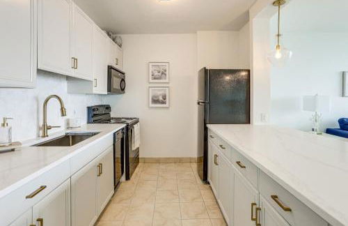 Pool and Beach Access Oceanfront Galveston Condo - Foto 13