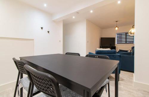 Comfortable 2BR Home 4 Beds Great for Small Groups - Foto 11